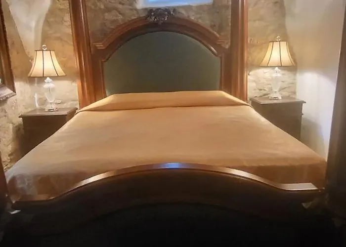 Burg Hermannstein - Kings Bed & Breakfast 3*